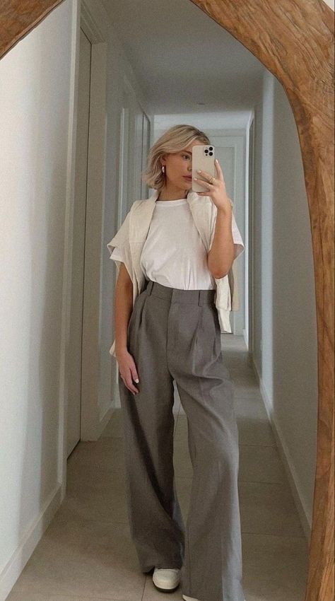 outfit of the day, fashion inspo, ootd, old money style, old money Office Wear Women Work Outfits, Spring Business Casual Outfits, Smart Casual Work Outfit, Casual Work Outfits Women, Spring Business Casual, Smart Casual Women, Business Casual Outfits For Work, Office Wear Women, Office Outfits Women