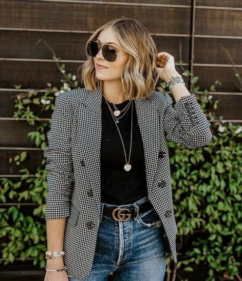 Tartan Blazer Outfit, Check Jacket Outfit, Checkered Jacket Outfit, Checkered Blazer Outfit, Check Blazer Outfit, Houndstooth Blazer Outfit, Outfit Ideaa, Airport Chic, Capsule Wardrobe Women