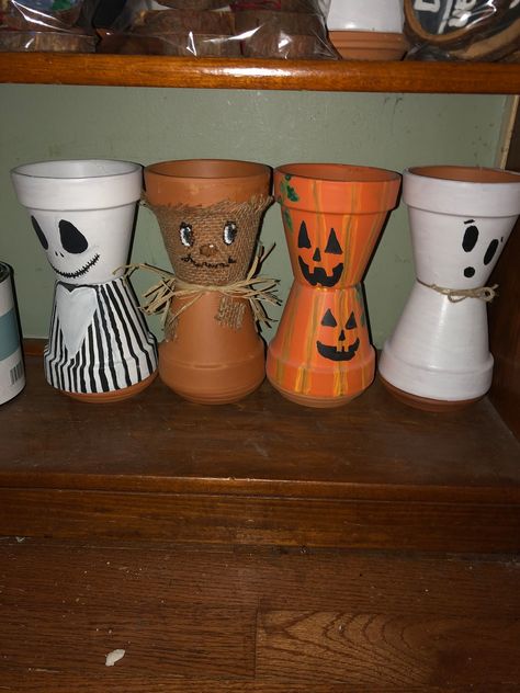 Autumn Halloween Clay Pot Peoplesmall 4diameter - Etsy How To Make Clay Pot People, Clay Pot Decorating Ideas, Pot People Diy Terra Cotta, Small Clay Pot Crafts, Mini Terra Cotta Pot Crafts, Clay Pot Crafts Diy, Pot People Ideas, Diy Pot Painting Ideas, Halloween Flower Pots