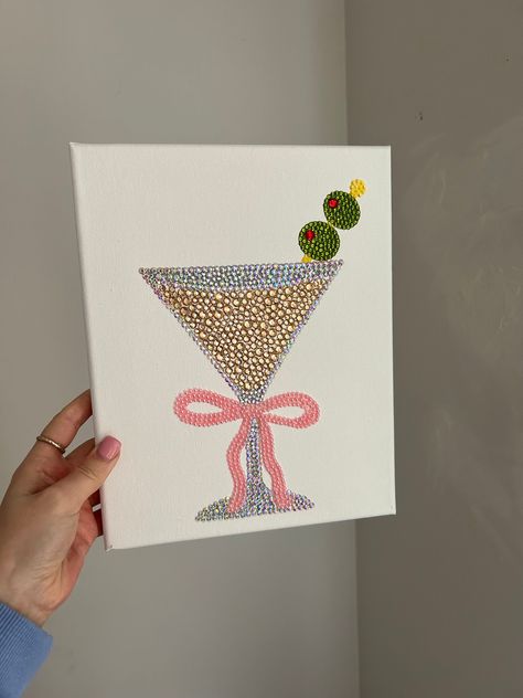 Extra dirty martini with a pink bow! Hand made painting. With rhinestones and pearls. 8x10 painting. Martini Glass Painting Easy, Paint And Sip Decor, Painting With Diamonds, Easy Art To Paint, Diamond Pictures Art, Rhinestone Painting Ideas, Easy Girly Paintings, Gem Canvas Art, Bedazzled Wall Art