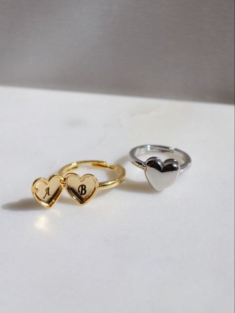 Heart Ring Aesthetic, Wedding Accessories Necklace, Minimalist Accessories Jewellery, Ring Aesthetic, Pretty Jewelry Necklaces, Jewelry Aesthetic, Jewelry Design Inspiration, Aesthetic Jewelry, Dope Jewelry