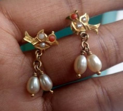 Pearl Jhumkas Gold, Jumkas Gold, Gold Jhumkas, Gold Earrings For Kids, Coral Jewelry Set, Gold Earrings Models, Modern Gold Jewelry, Gold Jewelry Simple Necklace, Gold Mangalsutra Designs