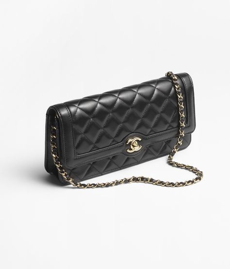 Clutch with chain - Lambskin & gold-tone metal, black — Fashion | CHANEL Chanel Clutch, Chanel Watch, Jewelry Advice, Chanel Collection, Fashion Chanel, Chanel Couture, Chanel Official, Chanel Official Website, Bridal Engagement Rings