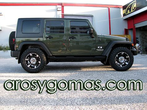 Jeep wrangler Dark green | Mylee03 | Flickr Dark Green Jeep, Aesthetic Dark Green, Jeep Aesthetic, Green Jeep Wrangler, Green Jeep, Car Colors, Aesthetic Dark, Dark Color, Jeep Wrangler