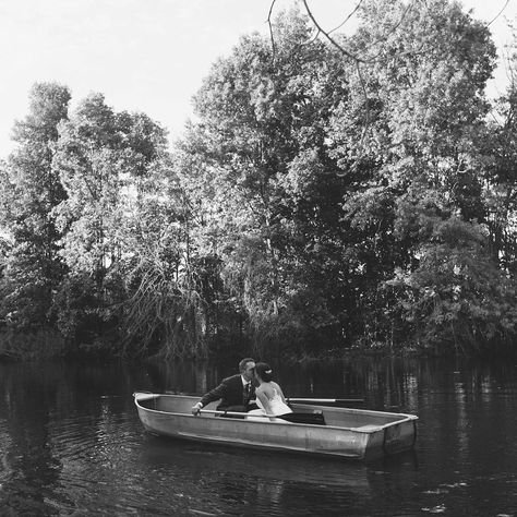 elopement + wedding photos Photographer Intimate Canoe Bride Groom Photography Indiana Boho Lake Midwest Groom Photography, Wedding Vision, The Notebook, Elopement Wedding, Adventure Elopement, Elope Wedding, Engagement Shoot, Engagement Photoshoot, Engagement Pictures