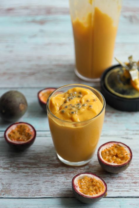 Mango And Passionfruit Smoothie, Mango Passionfruit Smoothie, Passionfruit Smoothie, Mango Passionfruit, Kitchen Magic, How To Make Smoothies, Green Apples, Mango Juice, Juice Bar