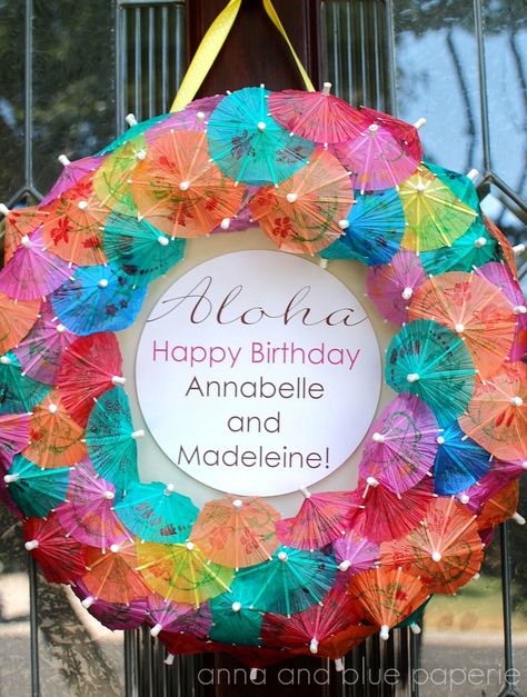 Diy Luau, Luau Ideas, Fest Temaer, Aloha Party, Hawaiian Luau Party, Luau Birthday Party, Hawaiian Birthday Party, Cheap Backyard, Hawaiian Birthday