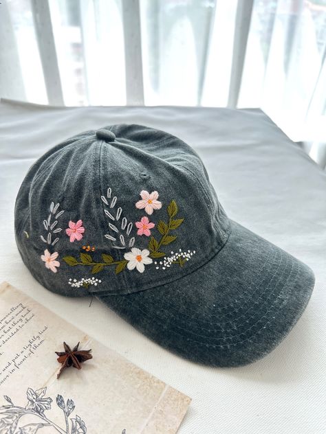 Hand Embroidered Flower, Custom Embroidered Hats, Denim Embroidery, Summer Cap, Flower Hat, Hat Custom, Embroidery Videos, Embroidered Hat, Embroidered Baseball