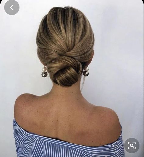 Saree Hairstyle, Reception Hairstyle, 1950s Hairstyle, Reception Hairstyles, Prom Hairstyle, Up Dos For Medium Hair, Updos For Medium Length Hair, Bridal Hairstyle, Low Bun