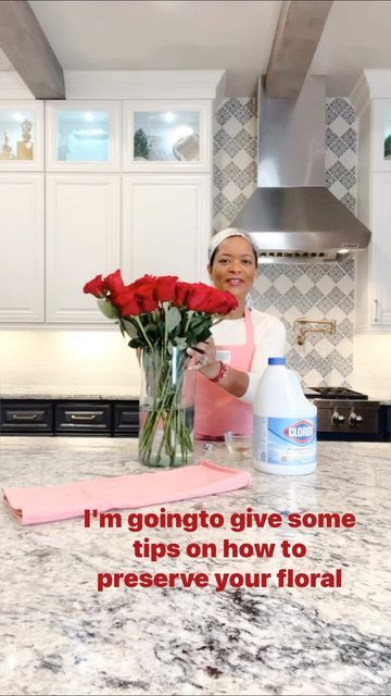 Jeannie Jacobs, MD on Instagram: "Preserving memories, one flower at a time💐. A mix of bleach, water, and sugar is all it takes to keep your blooms looking fresh for a little longer! Here’s how you do this. Adjust portions of bleach and sugar to the amount of water you use. 🌸 1 liter or quart of cold water 🌸 3 drops of bleach per liter or quart of water 🌸 1 teaspoon of sugar #jeannievjacobs #justjeannie #lifestyleblogger #lifestylebrand #lifestyleproducts #lifestyletips #luxurylifestylebl How To Keep Flowers Fresh Longer, Preserve Flowers, Bleach Water, Preserving Memories, One Flower, Living Ideas, Water Flowers, How To Preserve Flowers, My Flower