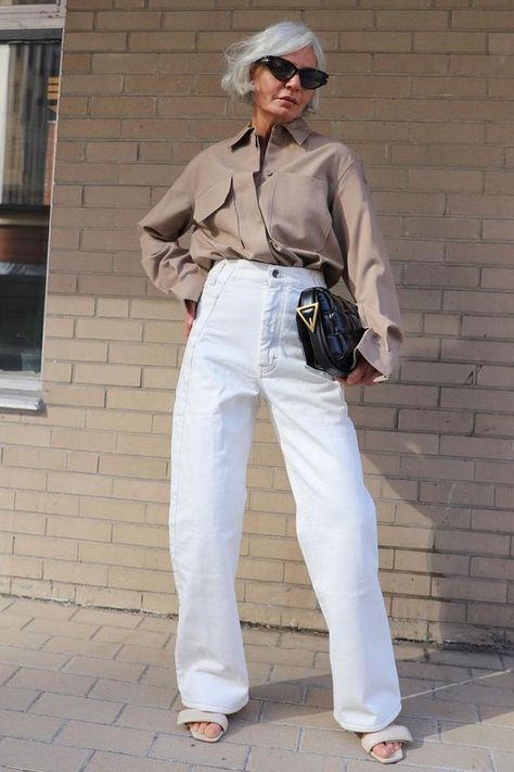 White Wide Leg Jeans Outfit, White Wide Leg Jeans, Style Wide Leg Jeans, Wide Leg Jeans Outfit, White Jeans Outfit, Estilo Denim, Perfect Denim, Outfit Trends, Denim Trends