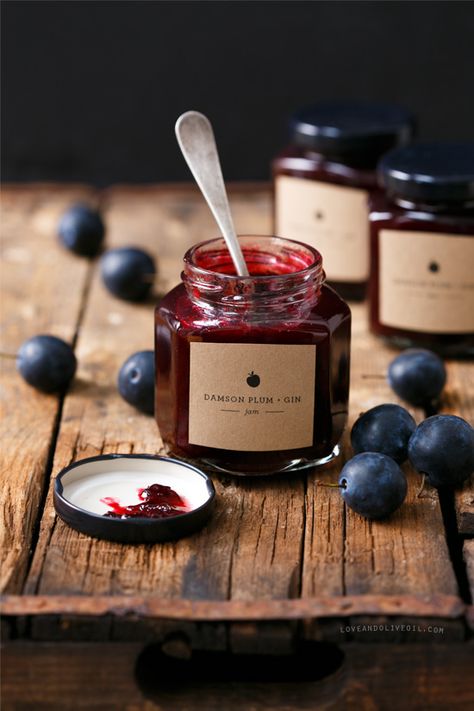 Damson Plum and Gin Jam Plum Gin, مربى الفراولة, Damson Plum, Jam Packaging, Plum Jam, Jam And Jelly, Kampot, Homemade Jam, Jams & Jellies