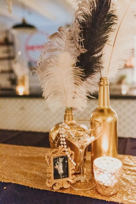 20s Party Theme, 20s Party Decorations, Roaring 20s Birthday Party, Roaring 20s Birthday, Gatsby Birthday Party, Gatsby Party Decorations, Speakeasy Party, Great Gatsby Themed Party, Fest Temaer