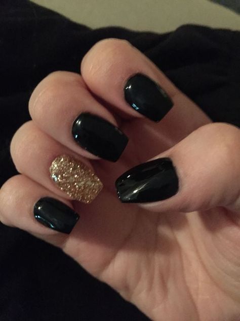 Black With Gold Nails, Black And Gold Short Nails, Black Nails With Gold Glitter, Black And Gold Glitter Nails, Black Nail Art Ideas, Lucky Nails, Black Nails Short, Gold Coffin Nails, Gold Sparkle Nails