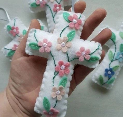 Felt Cross, Sewn Flowers, Embroidered Vines, Felt Easter Crafts, Cross Ornaments, Vines And Flowers, Rainbow Garland, Felt Ornaments Patterns, Green Vines