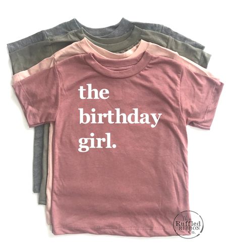 The birthday girl shirt,1st birthday shirt,toddler birthday shirt,birthday outfit girl,birthday tee,girls birthday shirt,kids birthday shirt Toddler Girl Shirt Ideas, Cricut Toddler Shirt Ideas Girl, Trendy Toddler Clothes, Tshirt Prints, Htv Ideas, Boho Toddler, Toddler Christmas Shirt, Shirts Vinyl, Toddler Graphic Tee