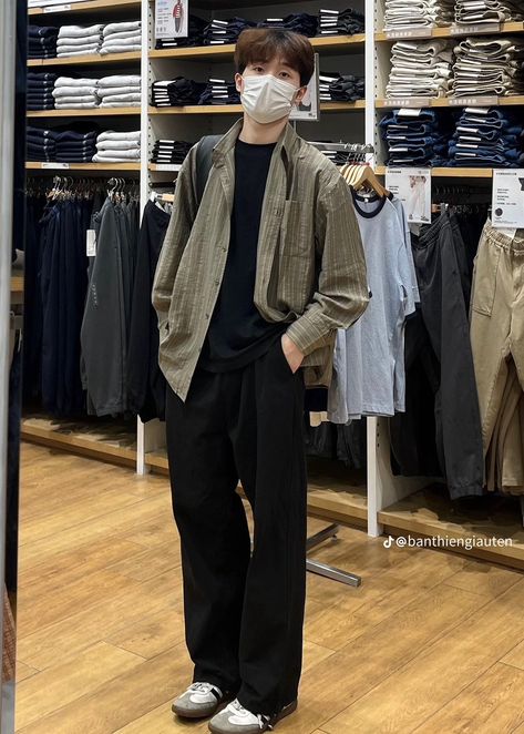 Korean Men’s Streetwear, Clothing Styles Korean, Korean Elegant Outfit Men, Korean Male Outfits, Korean Elegant Outfit, Korean Minimalist Outfit, Korean Male Fashion, Minimalist Outfit Men, Outfit Inspo Korean