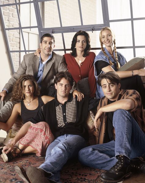 Rachel Green - Ross Geller - Monica Geller - Phoebe Buffay - Chandler Bing - Joey Tribbiani #Friends - Matt LeBlanc - Jennifer Aniston - David Schwimmer - Lisa Kudrow - Courtney Cox - Matthew Perry Friends 1994, Jenifer Aniston, Matt Leblanc, Friends Poster, Ross Geller, Justin Theroux, Friends Cast, Friends Central Perk, Friends Tv Series