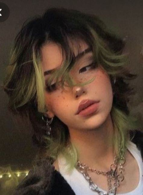 Wolfcut Color Ideas, Green Money Piece Hair Blonde, Goblin Core Hairstyles, Sage Hair Color, Olive Tone Skin Hair Color, Short Split Dyed Hair, Grunge Hair Ideas, Dyed Bangs, Dark Green Hair