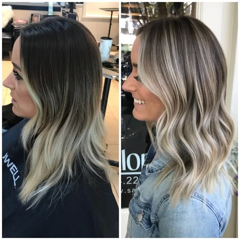 OOOOOOOooooOo! My client let her babylights grow out since October. 7 months people !!!! It grew out into somewhat of a decent ombré with… Hair Color Flamboyage, Cabelo Ombre Hair, Blonde Balayage Highlights, Gorgeous Gray Hair, Balayage Blonde, Brunette Balayage Hair, Ombré Hair, Short Hair Balayage, Hair Color Highlights