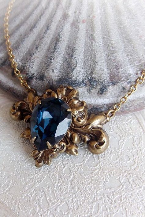 Jewel Choker, Crystal Place, Blue Chandelier, Blue Sapphire Jewelry, Victorian Necklace, Brass Ornaments, Blue Sapphire Necklace, Jewel Necklace, Necklace Bridal