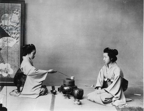 Tea Ceremony Japanese, Japan Tea Ceremony Aesthetic, Japanese Tea Ceremony Aesthetic, Japanese Tea Aesthetic, Tea Ceremony Japan, Tokyo Tea, Tea Japan, Japanese Tea House, Stage Set Design