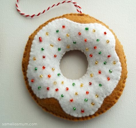 Donut Decorations 3 Felt Donut Ornament, Felt Doughnut, Donut Christmas, Felt Donut, Donut Ornament, Christmas Donuts, Donut Decorations, Quilted Ornaments, Felt Christmas Decorations