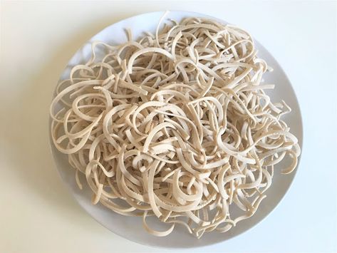 Homemade Brown Rice Pasta, Brown Rice Pasta Recipes, How To Make Rice Noodles, Phillips Pasta Maker, Homemade Pasta Noodles, Brown Rice Noodles, Rice Flour Recipes, Pasta Macaroni, Rice Noodle Recipes