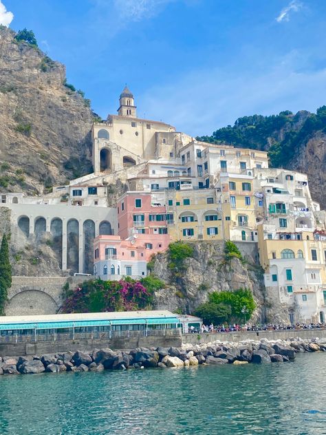 Amalfi Coast, Italy #italy #amalficoast #italian #summer Alfani Coast, Mediterranean Aesthetic, Italy House, Amalfi Coast Italy, Italian Summer, Amalfi Coast, Travel Places, Railing, Amalfi