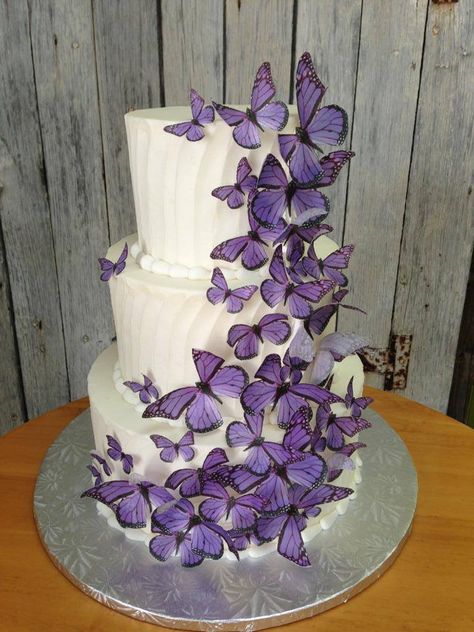 Торт Purple Butterfly Quinceanera Theme, Tort Harry Potter, Purple Butterfly Cake, Butterfly Wedding Cake, Purple Sweet 16, Quince Cakes, Quince Cake, Sweet 15 Party Ideas Quinceanera, Purple Quince