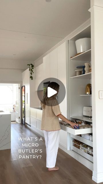 CINDY MEAD on Instagram: "For anyone renovating (or building) a kitchen who doesn’t think they need a whole Butler’s pantry, or if you don’t have the space, this is a great option. We could have stolen space from the room behind to have a Butler’s pantry, but we felt that the micro, integrated option suited us just fine ☺️ Pocket doors are ideal if you can fit them in the budget, they’re a more streamlined option than bi-fold doors which tend to get in the way, and we can leave these doors open more as they are so seamless 🙌🏼 #kitchen #kitchendesign #renovations  #kitchenrenovation #kitcheninspiration" Micro Butlers Pantry, Bi Folding Doors Kitchen, Pocket Door Pantry, Seamless Kitchen, Pretty Pantry, Open Pantry, Building A Kitchen, Butler’s Pantry, Florida Design