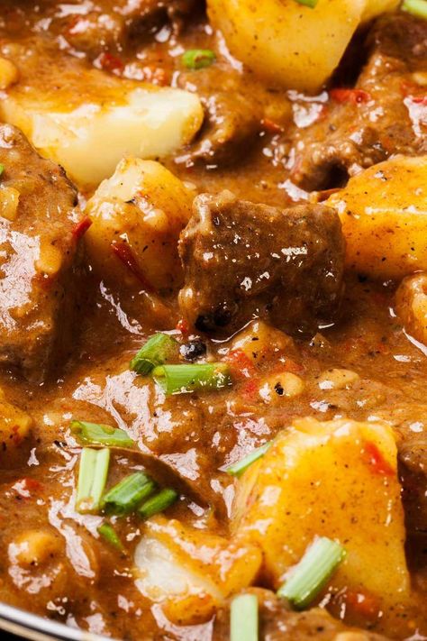 Pioneer Women Beef Stew, Crockpot Beef Stew, Crockpot Recipes Beef Stew, Hearty Beef Stew, Stew Meat Recipes, Beef Stew Crockpot, Crock Pot Recipes, Crockpot Recipes Beef, Crockpot Beef