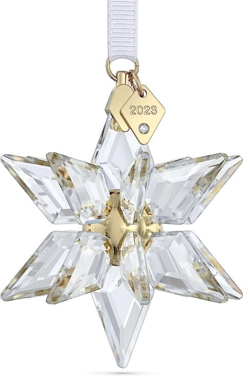 Special 2023 limited edition Swarovski crystal christmas and winter decoration. Luxury lifestyle inspiration for the home! Hang this gorgeous star in your home for all the winter magic Swarovski Ornaments, Swarovski Christmas, Goebel Hummel, Premier Jewelry, 3d Star, Crystal Ornament, 3d Christmas, Star Decorations, Crystal Stars