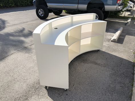 Portable Bar | LED Curved 6′ | Good Life Design Group Portable Bar Ideas, Oak Bar, Portable Bar, Bar Led, Bar Set Up, Mobile Bar, Acrylic Panels, Bar Ideas, Cake Decorating Techniques