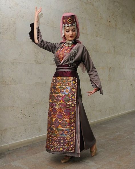 Armenian Traditional Dresses, Armenian Fashion, Armenian Clothing, Costumes Around The World, Armenian Culture, National Clothes, Mode Costume, Folk Clothing, National Dress