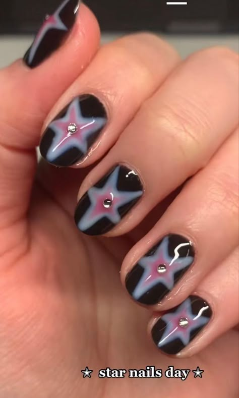 Silver Acrylics, Nails Stars, Funky Nail Art, Star Nail, Hippie Nails, Punk Nails, Grunge Nails, Pretty Gel Nails, Spring Nail Designs