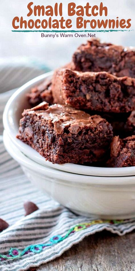 Small Batch Brownies Easy, Brownies For Two Recipe, Small Batches Of Cookies, Small Batch Of Brownies, Small Batch Brownie Recipe, Brownie Recipes Small Batch, Brownie Recipes 8x8 Pan, Easy Desserts Small Batch, Small Batch Brownies Recipes For Two