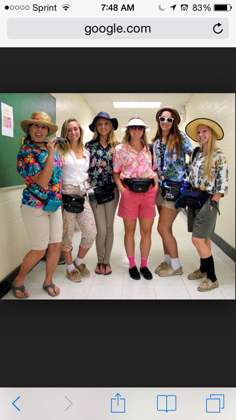 I have been wanting to plan a tourist day for a good year now! hilarious and perfect outfits!! Tourist Dress Up Day, Tourist Costume, Tacky Tourist, Spirit Day Ideas, Tourist Outfit, School Spirit Week, Homecoming Spirit Week, School Spirit Days, Homecoming Spirit