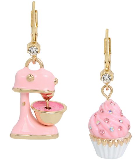 From Betsey Johnson, the Crystal Cupcake Rhinestone Mismatch Drop Earrings feature: Metal/plastic/glassGold-tone hardwareLever back closureApprox. 1.4"-1.5"L x 0.4"-0.5" WImported. Mexican Outfits, Crystal Cupcakes, Cowgirl Earrings, Prom Gift, Jewelry Girl, Mismatched Earrings, Girly Accessories, Betsey Johnson Jewelry, Faux Stone