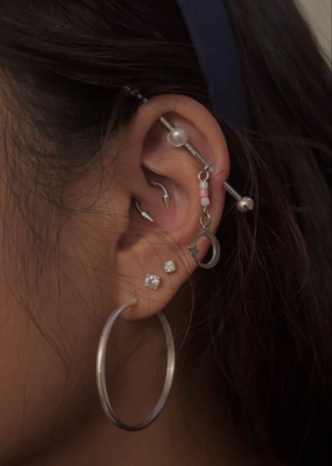 3 Lobe Piercings, Piercing Inspo, Industrial Piercing, Lobe Piercing, Body Jewelry Piercing, Daith Piercing, Piercing Tattoo, Dream Jewelry, Jewelry Party