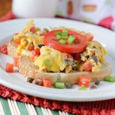 Eggs Creole Over Toast Scrambled Eggs With Cheese, Egg Scramble, Scrambled Eggs Recipe, Brunch Eggs, Creole Recipes, Cajun Recipes, Delicious Breakfast, Toast Recipes, Breakfast Brunch Recipes