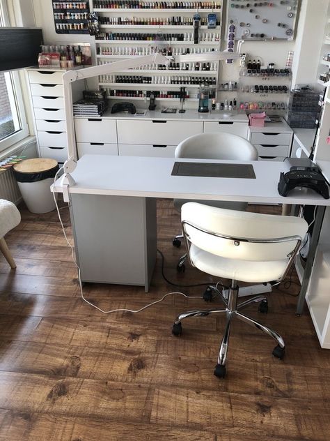 Nail Room Ideas Home Small, Nail Room Ideas Home, Nail Technician Room, Beauty Shop Decor, Nail Room Ideas, Tech Room, Nail Salon Interior Design, Nail Desk, Nail Salon Interior