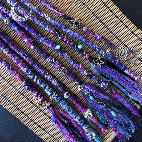 Hair Wrap Extensions, Dreads Diy, Festival Hair Accessories, Dreadlock Hair, Yarn Braids, Boho Hairstyle, Accessories Boho, Hippie Hair, Hair Accessories Boho