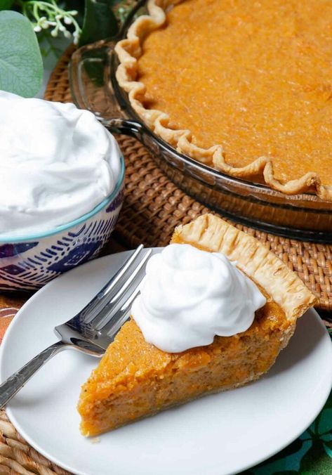 Sweet Potato Pie Southern, A Southern Soul, Pies Recipes, How To Make Pie, Sweet Potato Breakfast, Cooking Sweet Potatoes, Pie Crusts, Sweet Potato Chips, Pastry Shells