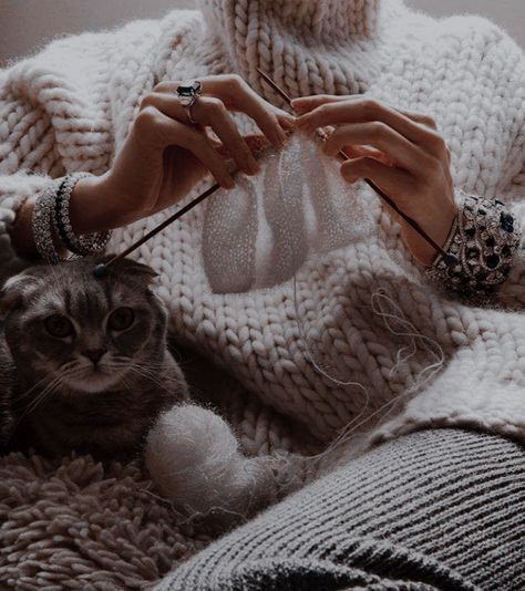 French Vogue, Knit Art, Crochet Needles, Cat Books, Fair Isle Knitting, Autumn Cozy, Photo Reference, Vogue Paris, Knitting Inspiration