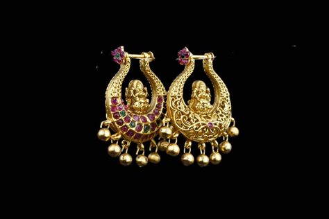 Most beautiful South Indian traditional earring 2 in 1 digen Makarakundanalu Earrings, Goddess Laxmi, Earrings Making, Indian Jewellery Design, Traditional Earrings, Indian Culture, Gold Earrings Designs, Indian Traditional, American Diamond