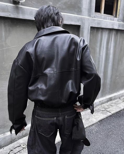 Ripples Warmup, Walking, Leather Jacket, Instagram Photos, Leather, On Instagram, Instagram, Black