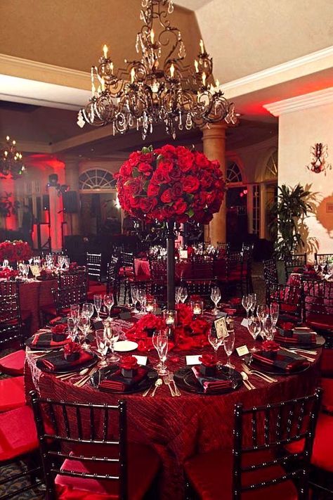 Red Quinceanera Ideas, Red Roses Centerpieces, Quince Themes, Black Red Wedding, Red Quince, Red Wedding Decorations, Red Quinceanera Dresses, Red Wedding Theme, Quince Decorations