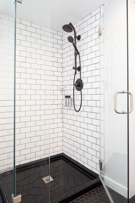 Black Shower Pan, White Subway Tile Shower, White Subway Tile Bathroom, White Tile Shower, Apple Photography, Subway Tile Showers, Bilik Air, Subway Tiles Bathroom, Black White Bathrooms