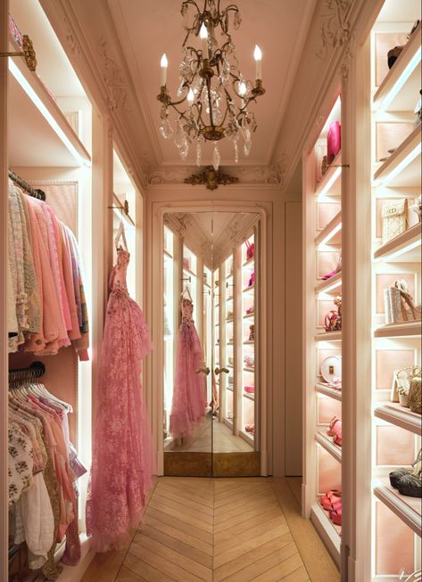 Nyc Townhouse Interior, Rebecca Hessel, Feminine Interior, Nyc Townhouse, Wardrobe Interior, Feminine Luxury, Dream Closet Design, Parisian Apartment, Room Goals